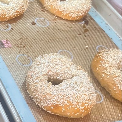 Sesame seed bagels (8 Bagels)