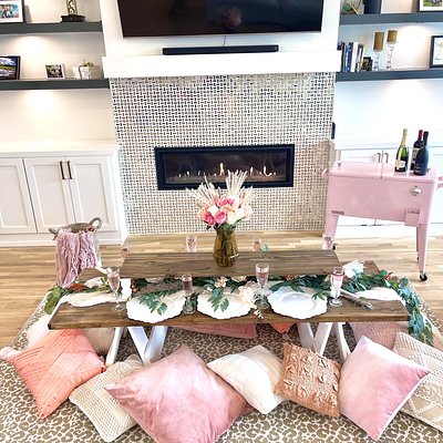 Valentine’s Living Room Picnic Set Up 