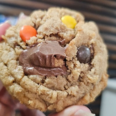 Reese's Peanut Butter Cup  3oz (1 Dozen)