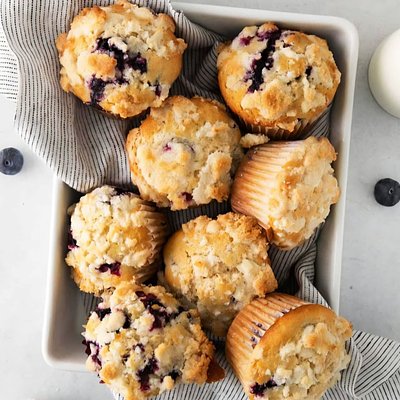 Blueberry Crumb Muffins [6]