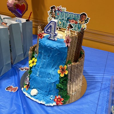 Moana Waterfall Cake 