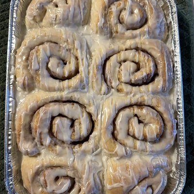 8 Jumbo Cinnamon Rolls