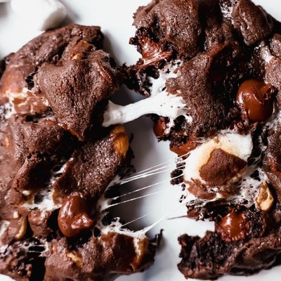 1/2 Dozen Rocky Road