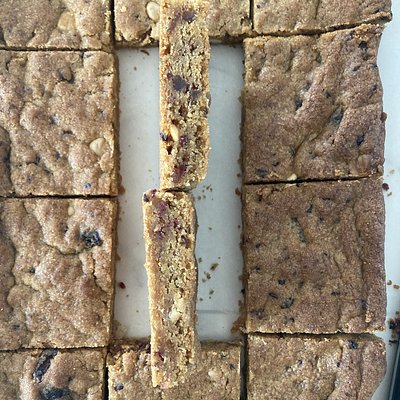 Raspberry Yuzu Sourdough Blondies x4