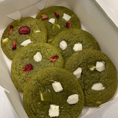 Strawberry Matcha Cookies 🍵🍓
