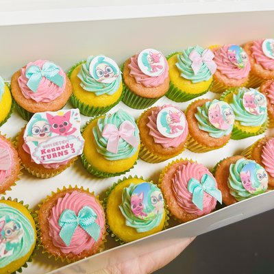 Decorated Mini Cupcakes 