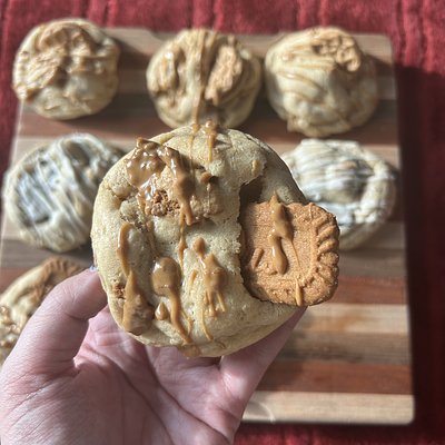 Assorted 1 Dozen Gourmet Drop Cookies (2.5-3oz Each) 