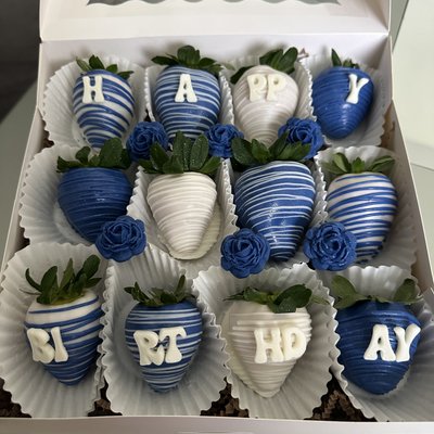 CHOCOLATE COVERED STRAWBERRIES 🍓 (Decorated)