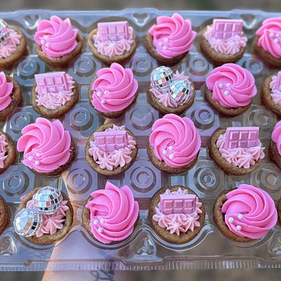 One Dozen Cookie Cups