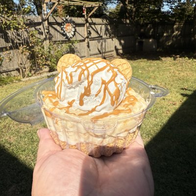 Peanut Butter Cheesecake Parfait cup