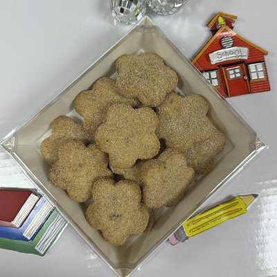 Flower Cookies (Hojarascas) 