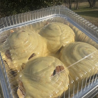 Cinnamon Rolls W/ Orange Glaze (4 pack)