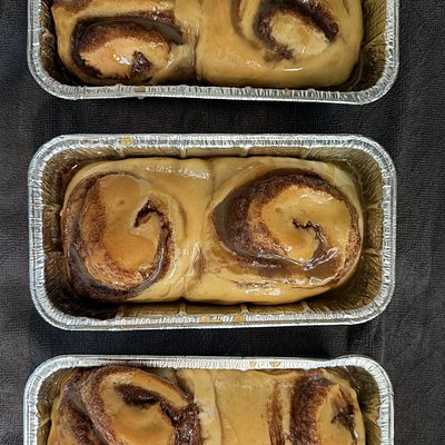 Cinnamon Rolls W/Caramel Sauce