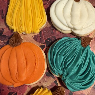 Pumpkin Shaped Buttercream Sugar Cookies