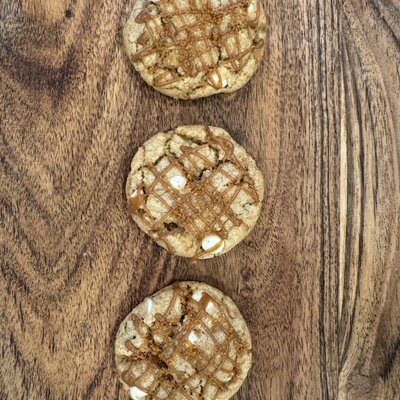 1/2 Dozen White Chocolate Chip Biscoff Cookies 