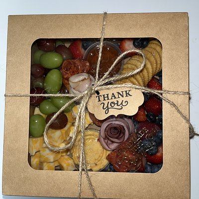 Charcuterie Box 🍇🍓🥜