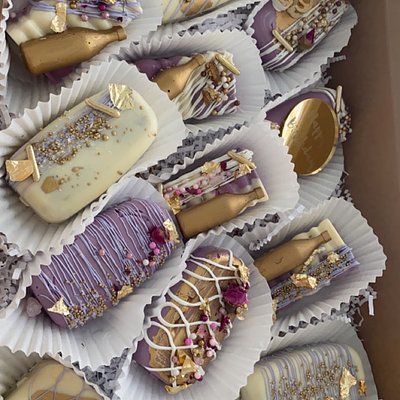 Cakesicles