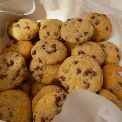 24 Mini Chocolate-chip Cookies