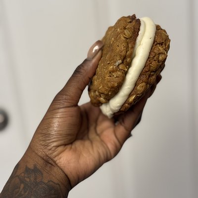 Oatmeal Cream Cookie