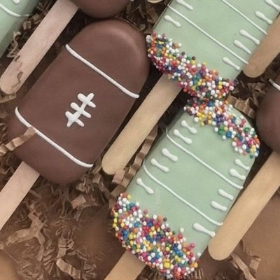 Football Cakesicles 