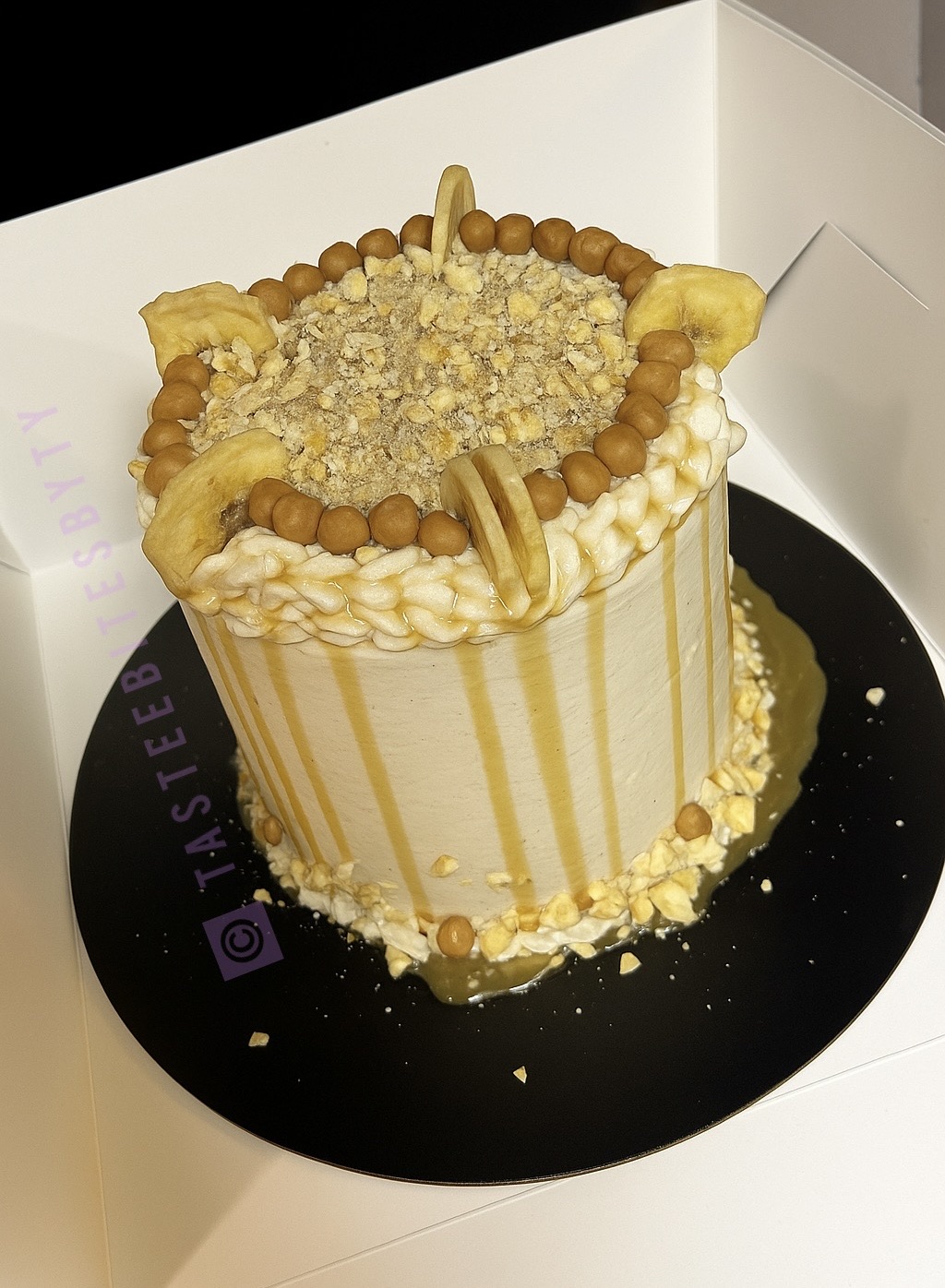 6in Cakes 