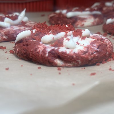 Dozen Redvelvet Cream 