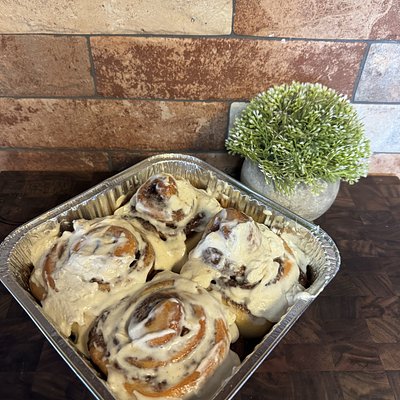 Cinnamon Rolls (Tray Of 4)