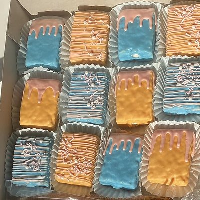 Basic Rice Crispy Treats (1 Dozen)