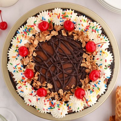 Hot Fudge Sundae Cookie Cake