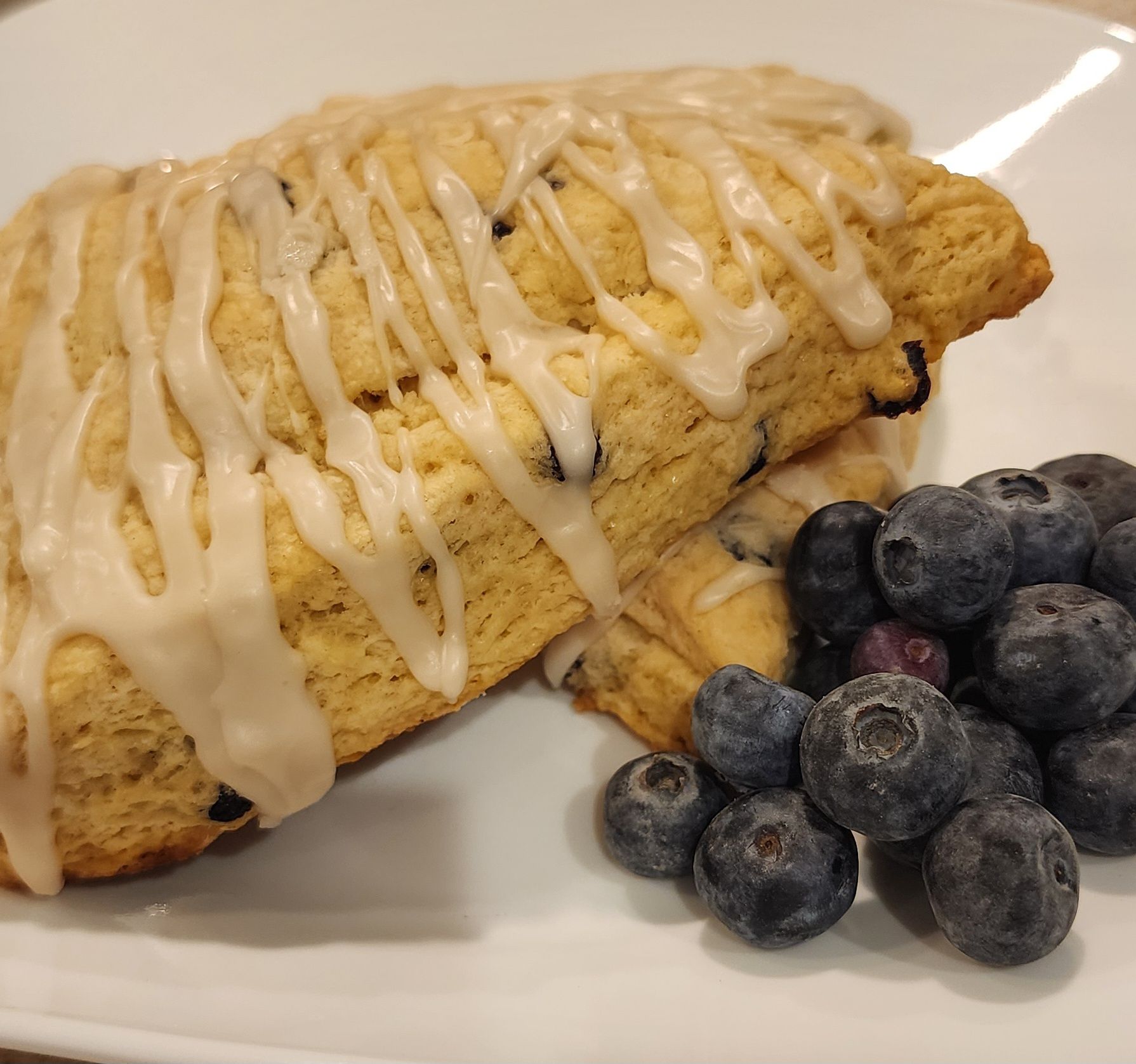 Blueberry Lemon Scones - 4 Count