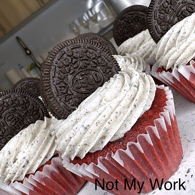 Red Velvet / Oreo Cupcakes 