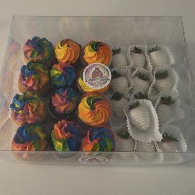 Strawberry & Cupcakes Combo 