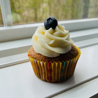 Lemon Blueberry Cupcakes— Half Dozen