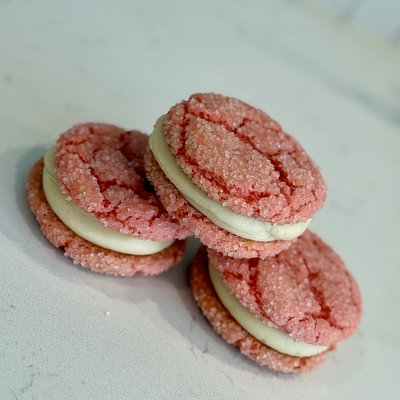 Strawberry Cake Dreamwich 2.5-3.5oz Sm