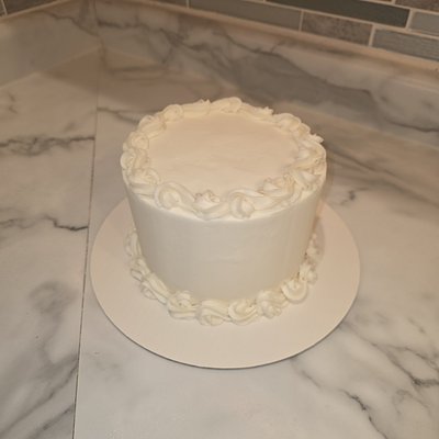 6" Round Cake