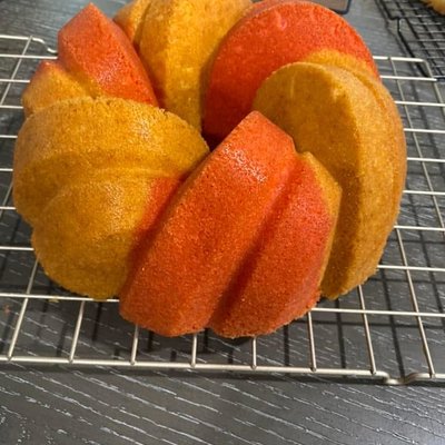 Strawberry Lemonade Pound Cake -seasonal