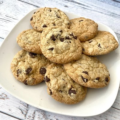 1 Dozen Chocolate Chip Cookies 