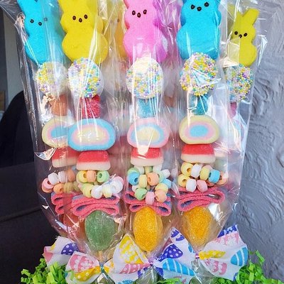 Easter Marshmallow Pops