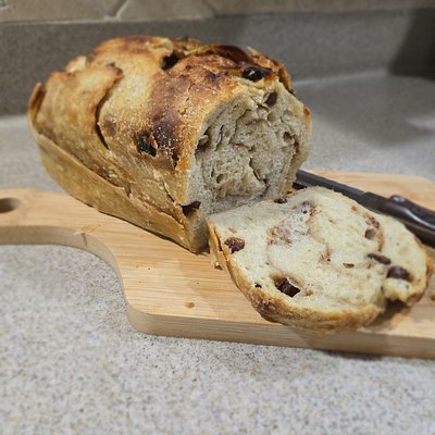 Cinnamon Raisin Sourdough Sandwich Bread