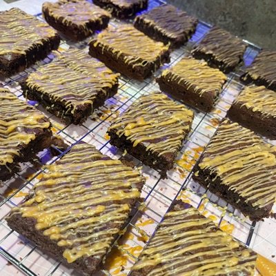Brownies (Chocolate, Peanut Butter Or Caramel Drizzle)