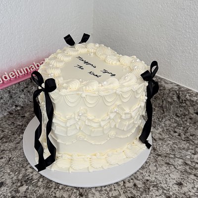 8in Cake 