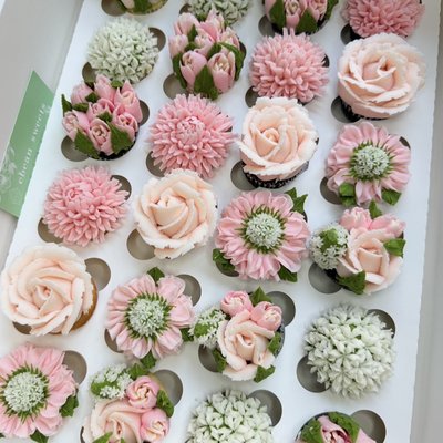 Gwendolyn Florals-2 dz minis