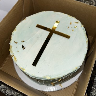 Custom 8” round cake
