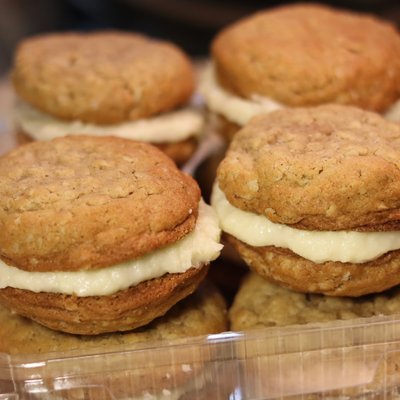Oatmeal Cream Pie Cookies (12ct)