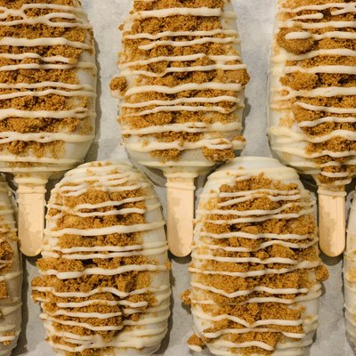 Biscoff Cookie Butter Cakesicle 🤎