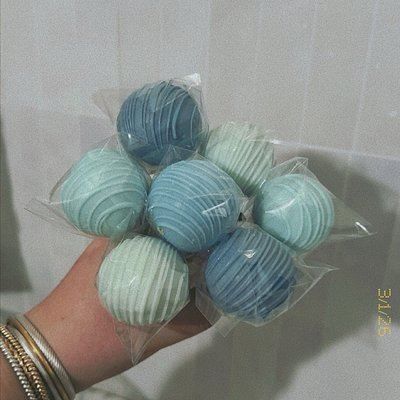 1 Dozen Cakepops 