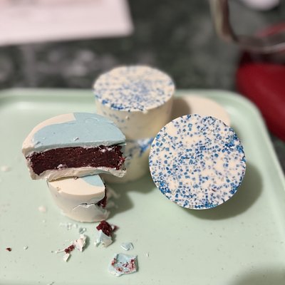 Cake Pucks 