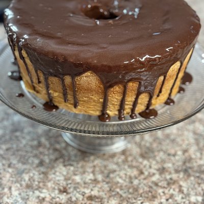 Vanilla Pound Cake With Chocolate Icing 
