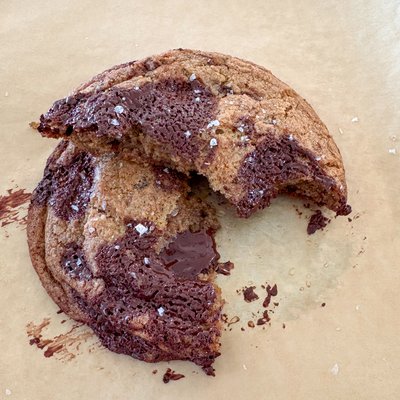 Chocolate Chip Cookies (large)