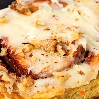 Carrot Cake Cinnamon Roll (single) 